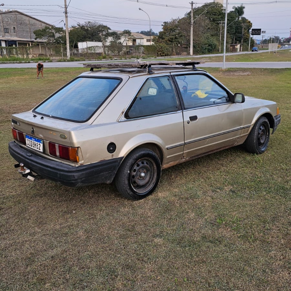 FORDE ESCORT Ou 10,000,00